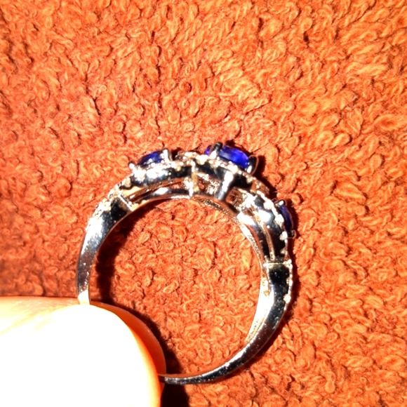 (7)💙🚨 Three Stone Sapphire with Rhinestones Ring🚨 - Picture 7 of 8
